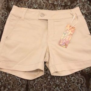 NWT Jrs Sand colored lightweight  jean shorts